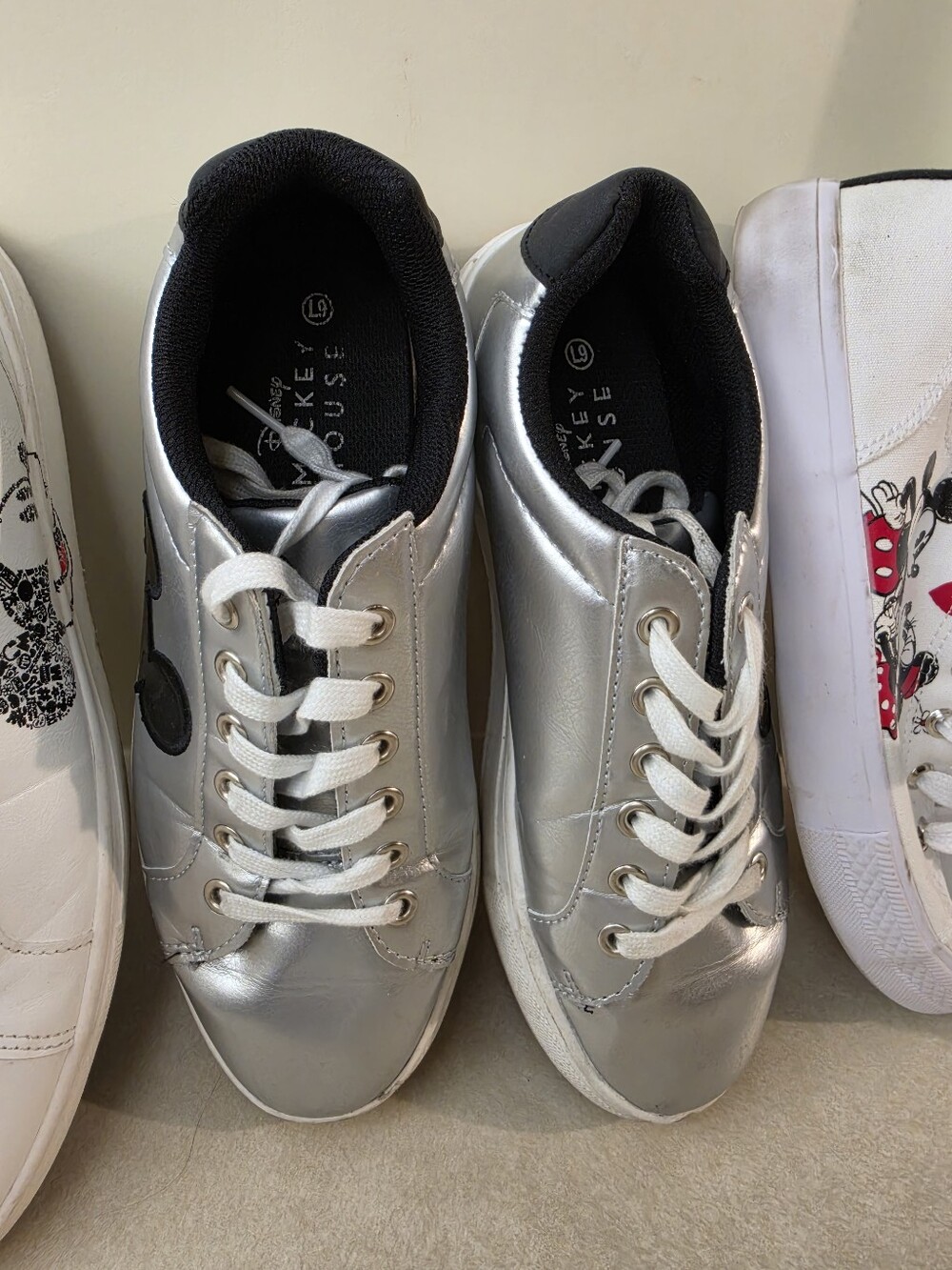 Mickey Mouse Silver Sneakers Women’s Size 10 Disney Shoes Metallic